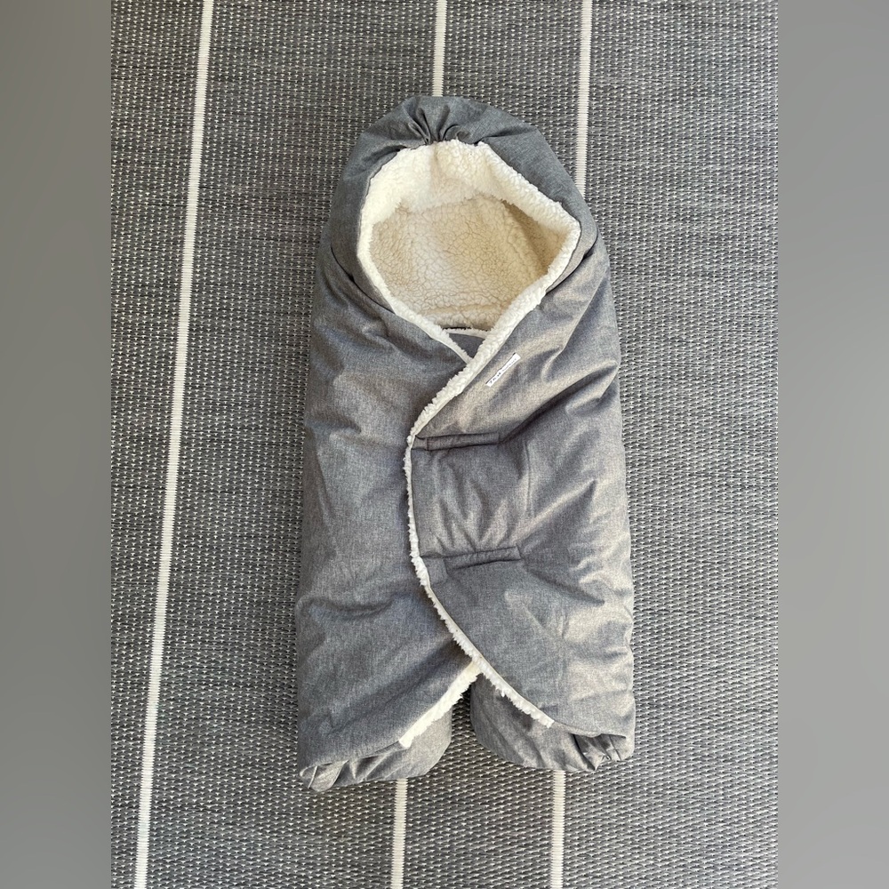 7am enfant Gray Fleece-Lined Baby Swaddle Wrap
